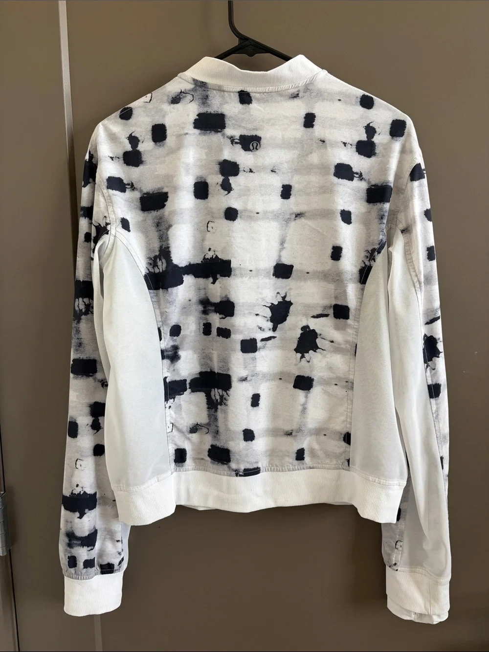 Lululemon Noir Jacket II